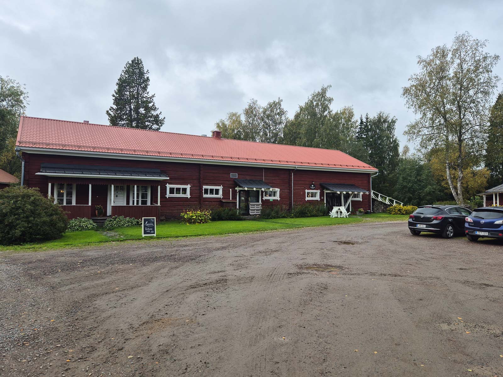 Entrance to TeaHouse of Wehmais restaurant and tea shop in Juva