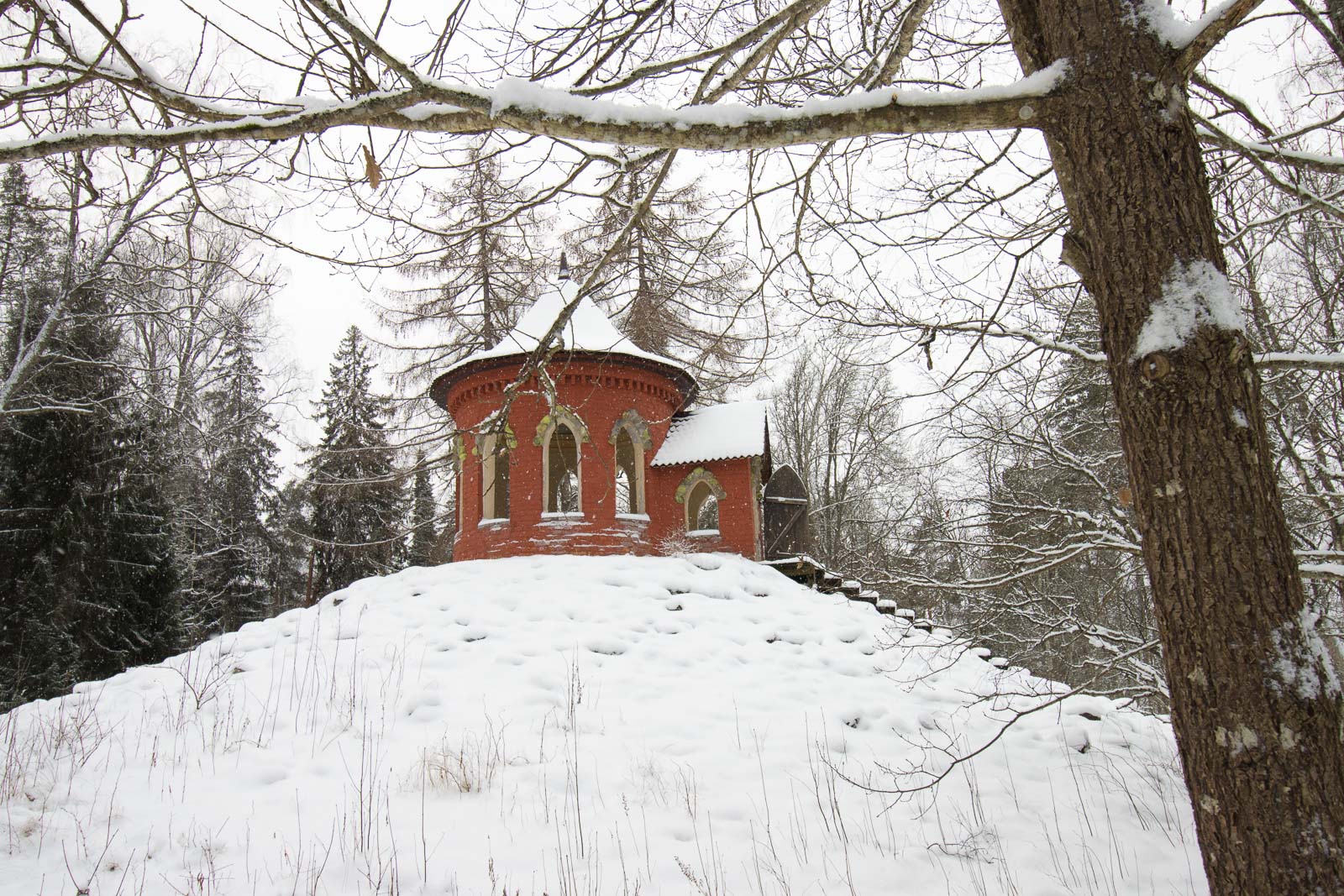 Temple of Good Luck in Aulanko Nature Reserve in winter
